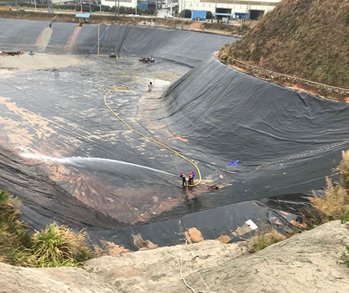 漳县废水池清理